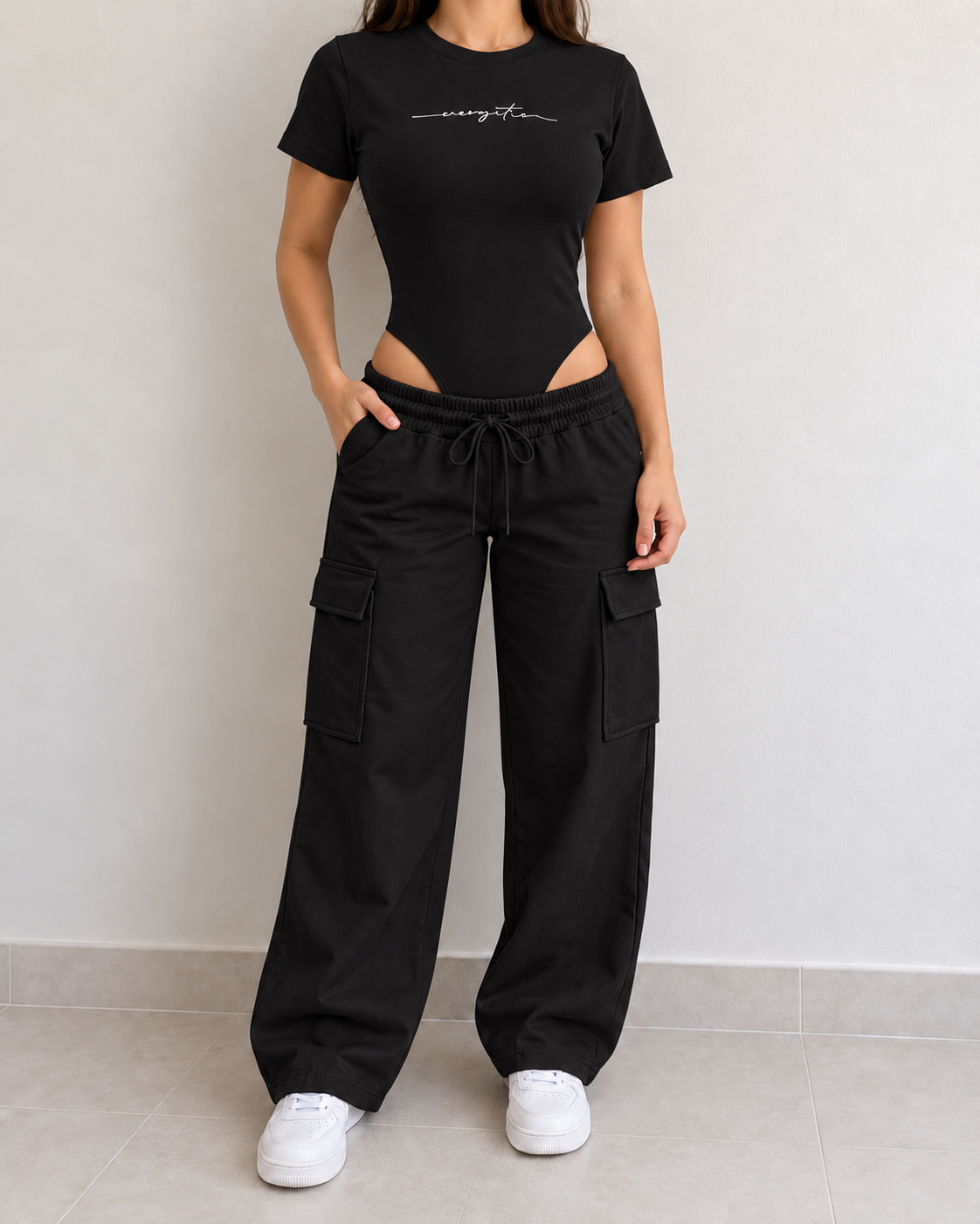 Negro - frontal - Conjunto Body y Pantalón Cargo Mujer