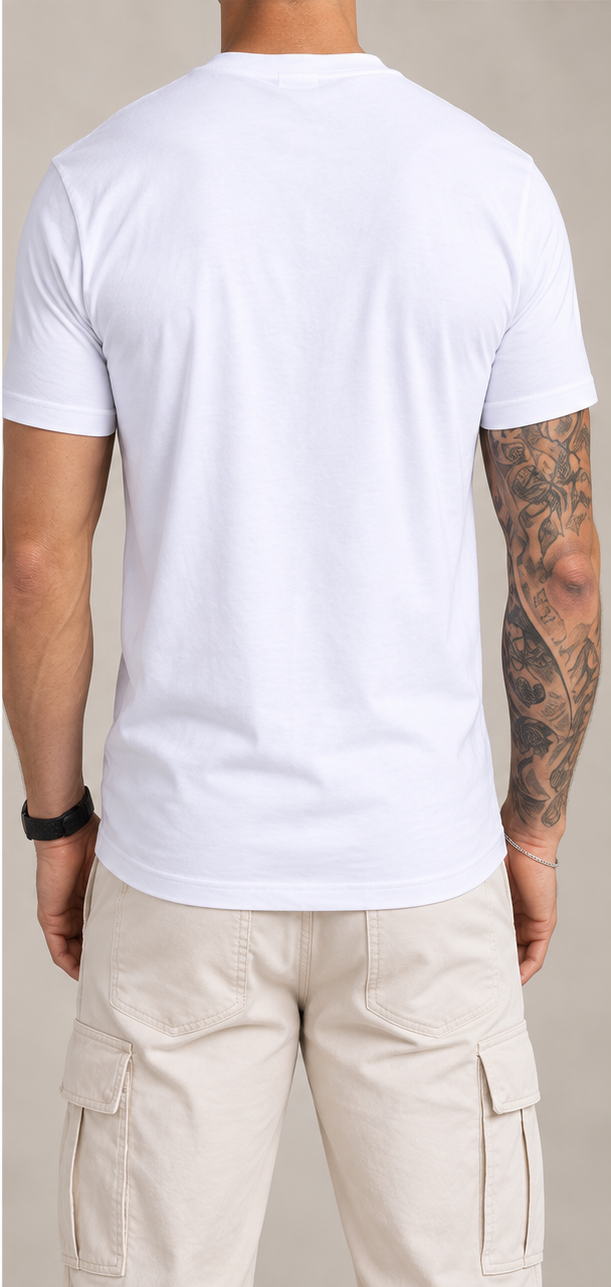 Camiseta básica de hombre color blanco, vista trasera