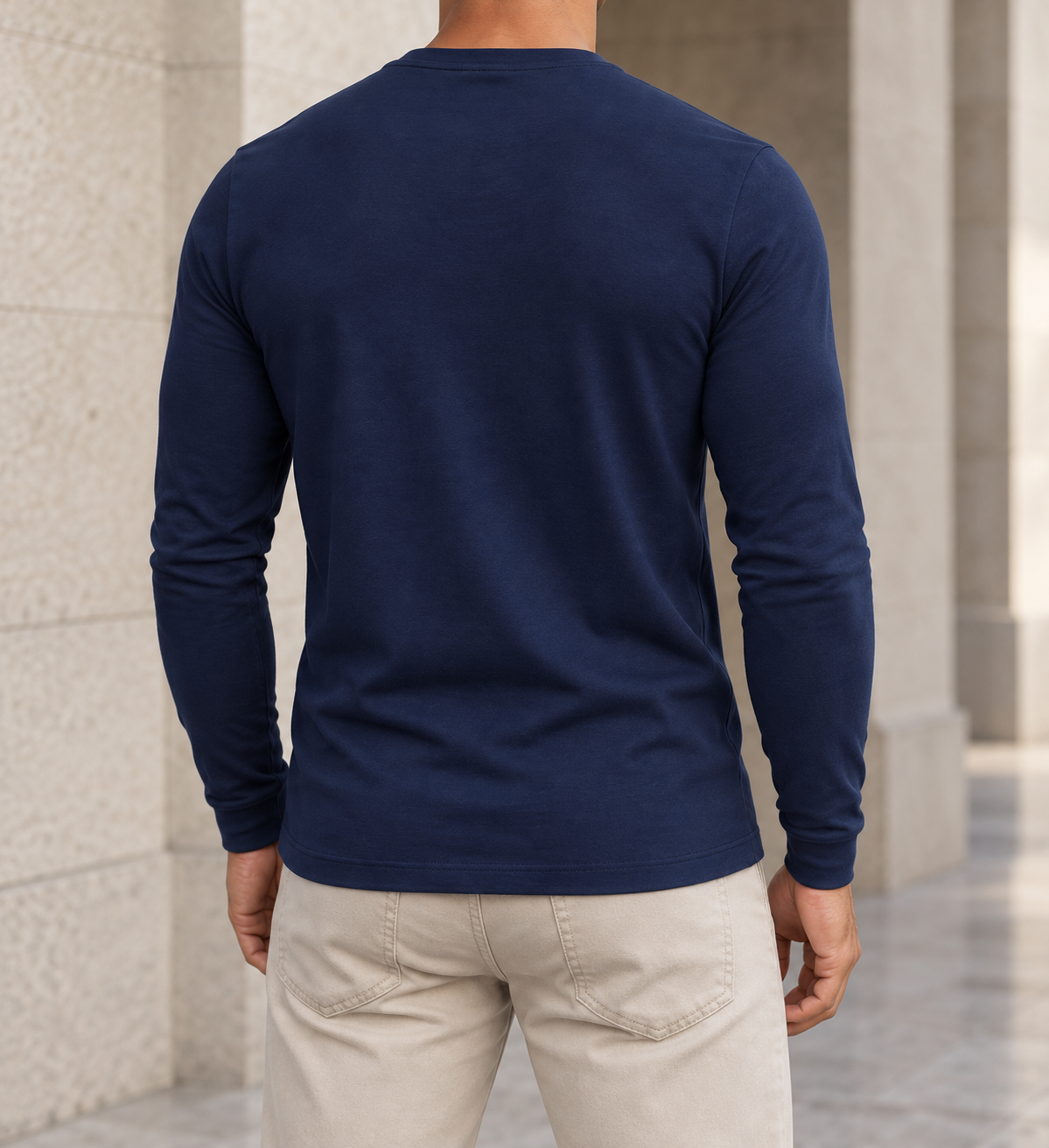 Camiseta de manga larga de hombre azul medianoche, vista trasera
