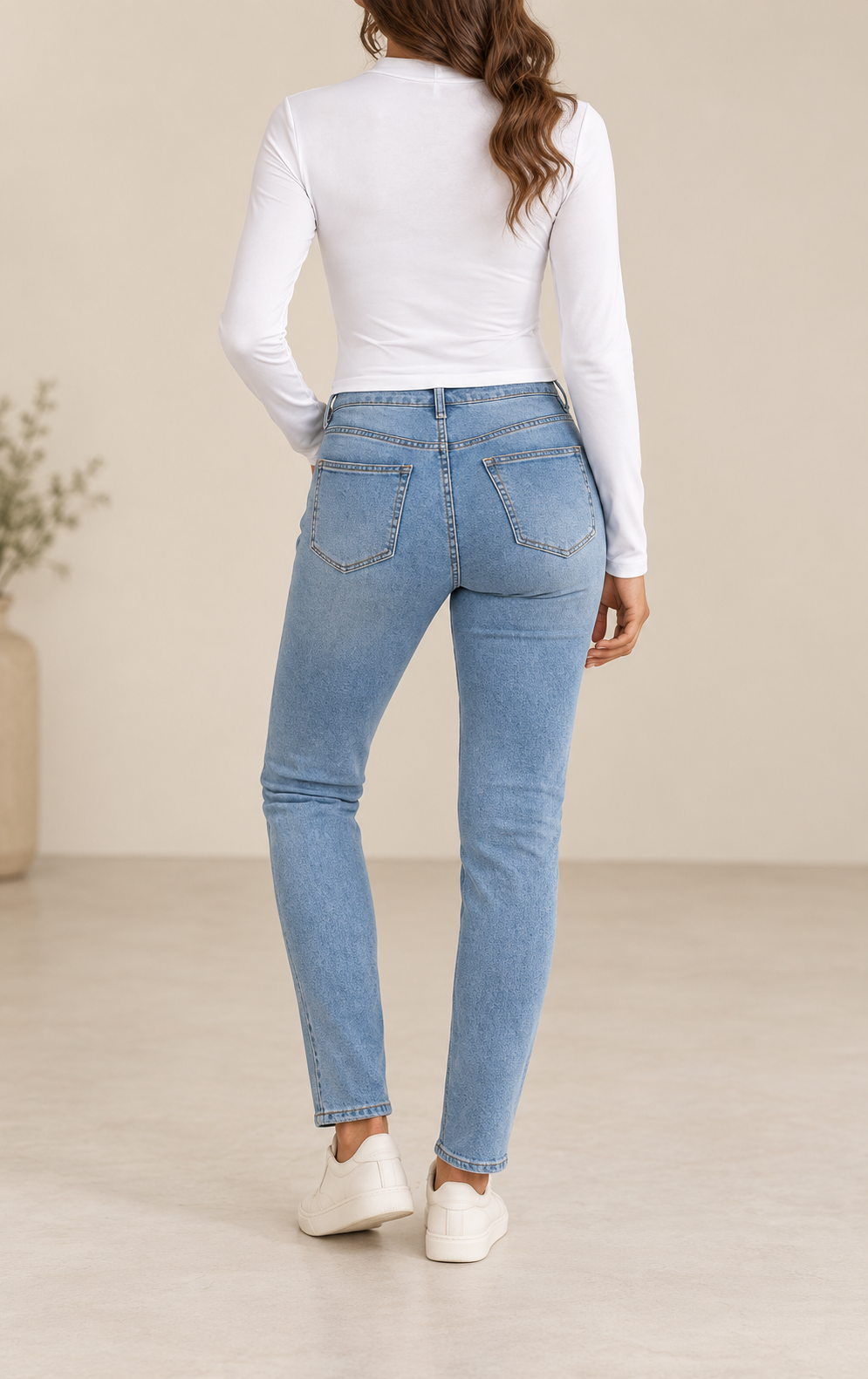 Camiseta Twist Cuello Mujer blanca, vista trasera