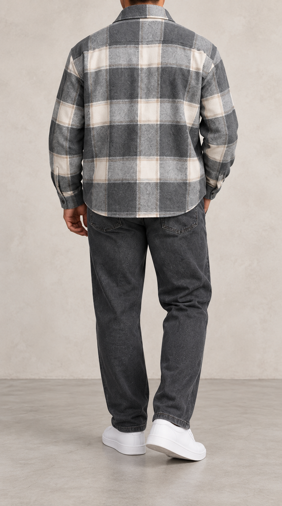 Chaqueta sobrecamisa de cuadros gris, vista trasera