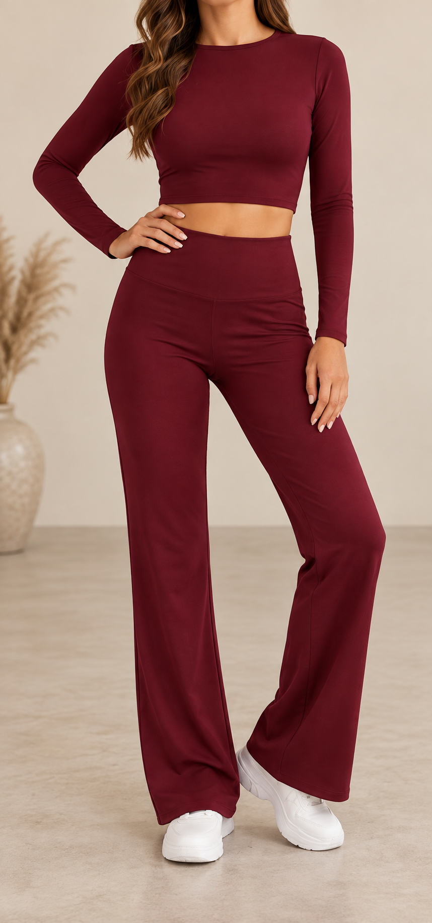 Conjunto Fit Crop y Pantalón Acampanado burdeos, vista frontal
