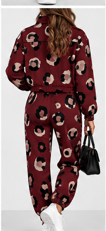 Conjunto leopardo burdeos trasera