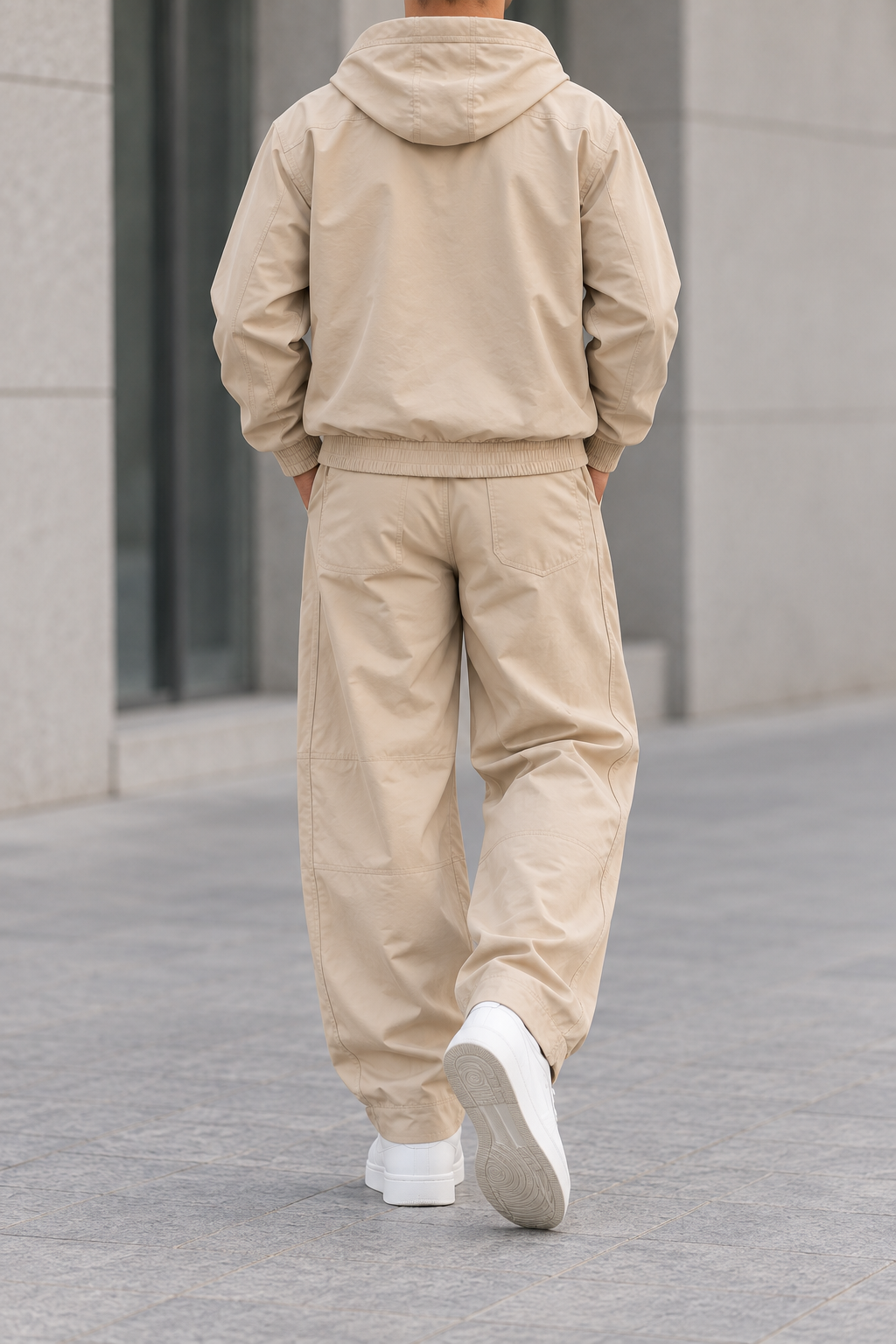 Conjunto Urbano de Hombre con Chaqueta - Beige desierto trasera