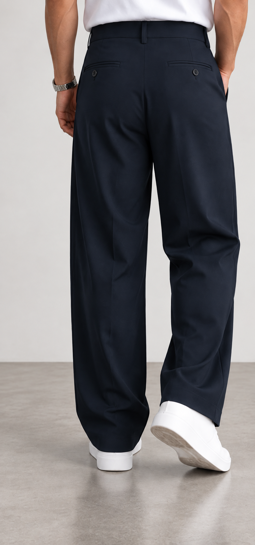 Pantalón hombre de pinzas wide leg azul media noche, vista trasera